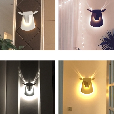 Nordic Creative Macaron Metal Elk Wall Lamp for Bedroom and Hallway