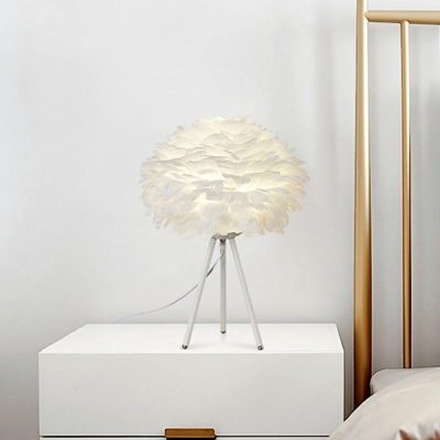Contemporary Style Unique Shape Feather Table Lamp for Bedroom