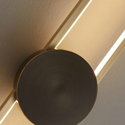 Oval Shape Wall Mounted Light Fixture in Black and Gold for Living Room