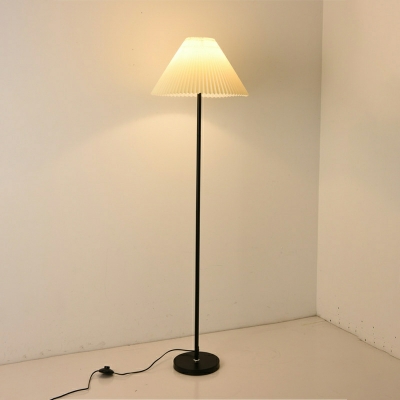 Metal Cone Floor Lamps Modern 1 Light Standard Light Fixtures in Black