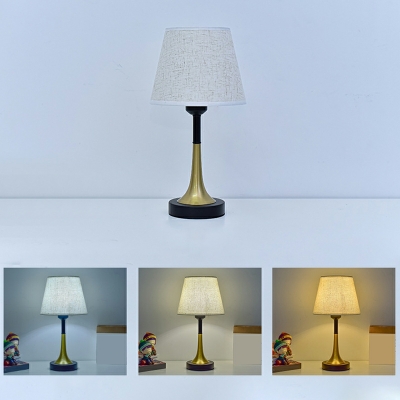 Minimalist Style  Table Lamp Wrought Iron Desk Lamp for Living Room and Study Room