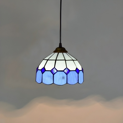 Stylish Tiffany Pendant Light with Stained Glass Shade and Adjustable Hanging Length