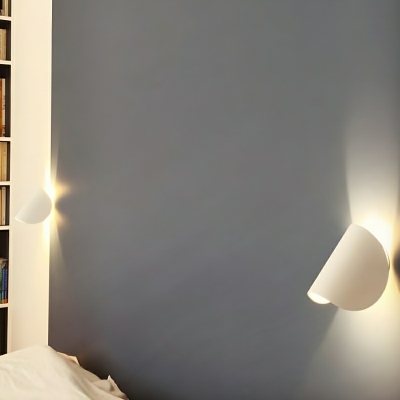 Elegant Single-Light Metal Wall Lamp with Ambient Iron Shade