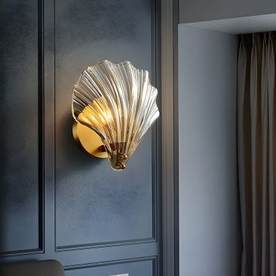 Modern Metal 1-Light Wall Sconce with Transparent Glass Shade