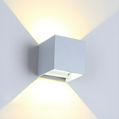 Sleek Geometric LED Wall Sconce with Aluminum Shade in Warm Light