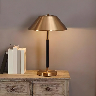 Elegant Gold Metal Modern Table Lamp with Energy-Efficient LED Light for Residential Use