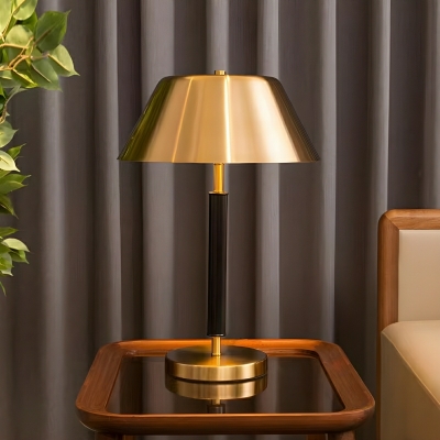 Elegant Gold Metal Modern Table Lamp with Energy-Efficient LED Light for Residential Use