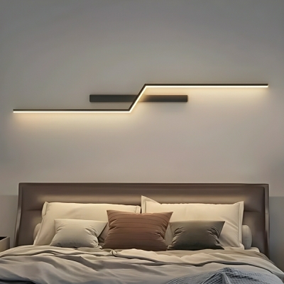 Modern 1-Light LED Metal Wall Lamp with Clear Shade - Perfect for Residential Use