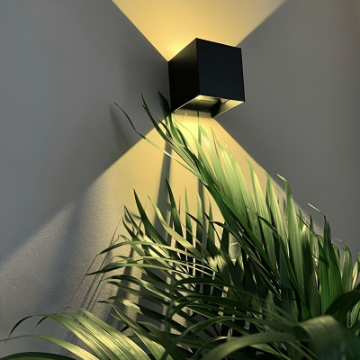 Elegant Modern 2-Light Battery Powered Wall Lamp in Warm Light