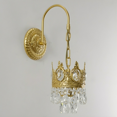Luxurious Gold Metal Vintage Wall Sconce with Clear Crystal Shade