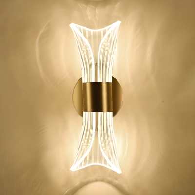 Modern LED Wall Lamp with Metallic Shade and Adjustable Brightness