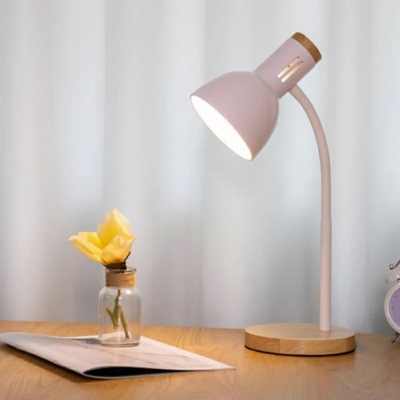 Sleek Metal LED Table Lamp with Modern Design for Stunning Home Lighting