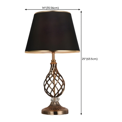Elegant Gold Metal Table Lamp with Clear Crystal Shade - Perfect for Modern Décor