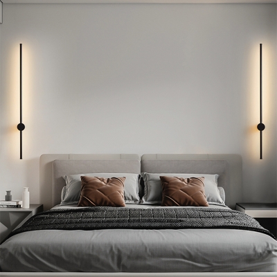 Sleek LED Wall Sconce - Modern Metal Design for Effortless Home Illumination