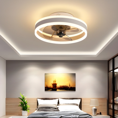 Elegant Metallic Ceiling Fan with Dimmable Integrated Lights - Perfect for Modern Residences