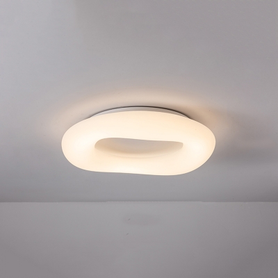 Elegant White LED Flush Mount Ceiling Light with Modern Style