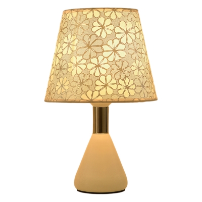 Simple and Sleek Metal Bedside Table Lamp with Down-facing Fabric Shade