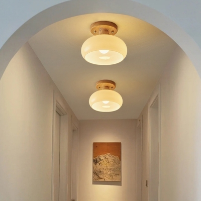 Single-Light Modern Wooden Flush Mount Ceiling Light for Residential Use
