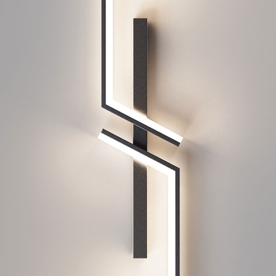 LED Modern Metal Wall Sconce with Acrylic Shade, Ideal for Residential Use