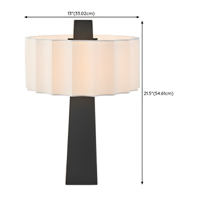 Elegant Black and White Metal Table Lamp for Modern Home Decor