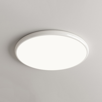Modern LED Flush Mount Ceiling Light with Adjustable Color Temperature for Residential Use
