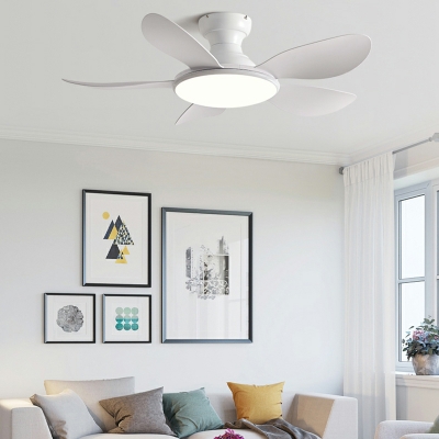 Modern 5-Blade Ceiling Fan with Remote Control and Optional Warm/White/Neutral Light