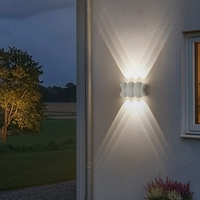 Modern LED Outdoor Wall Sconce in Metal with Up & Down Shade Direction