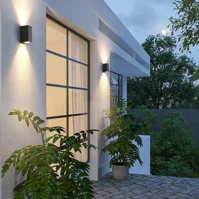 Modern Black Wall Lamp with Aluminum Shade and LED Bulbs for Outdoor Courtyard