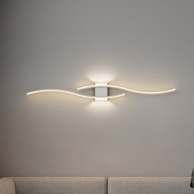 Fashionable LED Metal Wall Lamp with Ambient Acrylic Shade and No Assembly Required