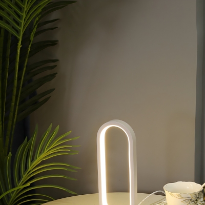 Modern Simple Bedroom & Study Room Metal Desk Lamp with LED Light