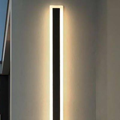 Modern Black Linear Stainless Steel LED Wall Lamp with Acrylic Lampshade