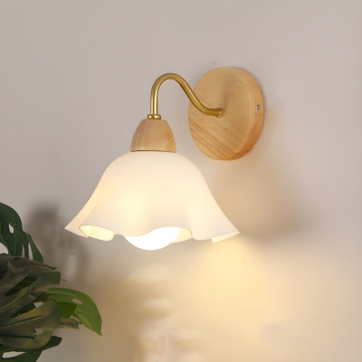 Scandinavian Simple Wood 1-Light Bedroom Wall Lamp with Lampshade