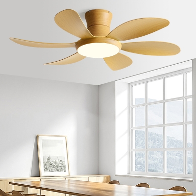 7-Blade Metal Flushmount Ceiling Fan with Remote Control and Integrated LED Light in Modern Style