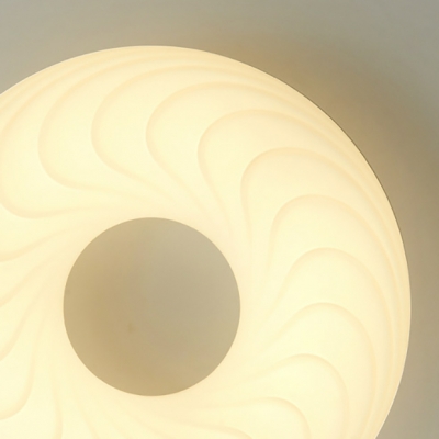Modern Plastic Lampshade Flush Mount Ceiling Light with Integrated Led for Bedroom