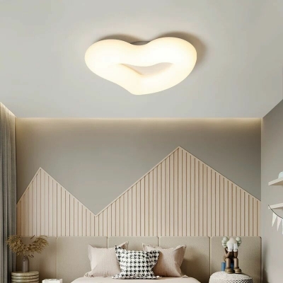Modern Plastic Lampshade Love-Shape Flush Mount Ceiling Light with Integrated Led