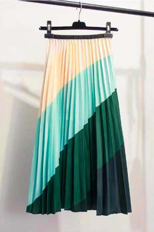 green long pleated skirt