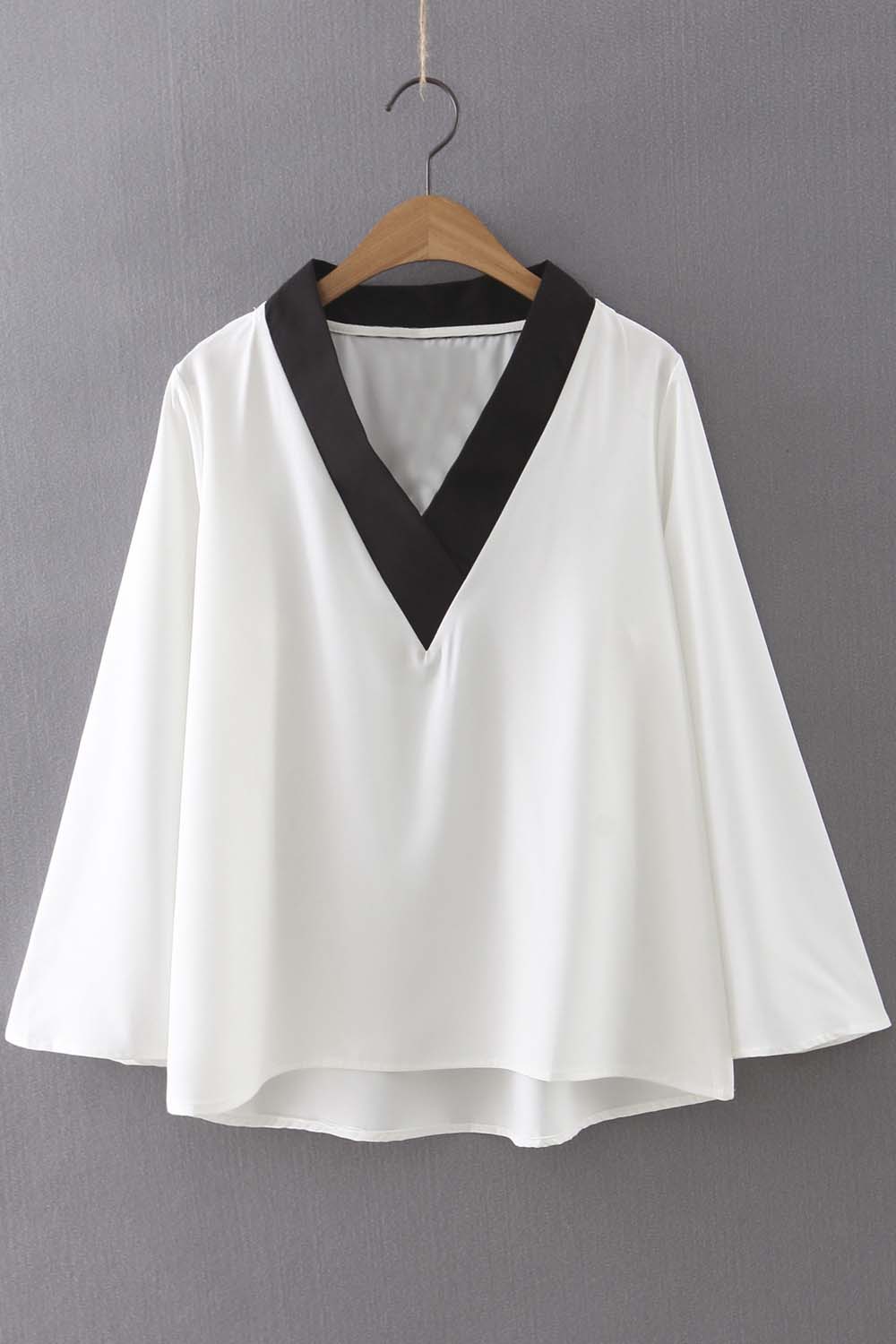 

New Arrival Fashion Contrast Trim V-neck Long Sleeve Dip Hem Blouse, White