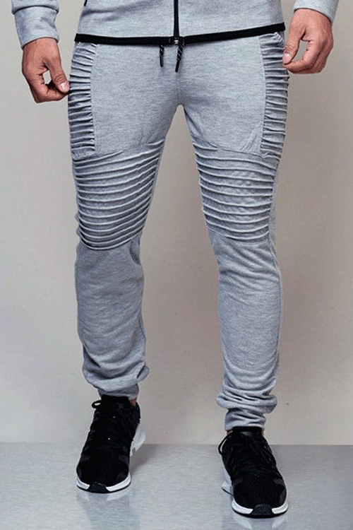 pleated sweatpants